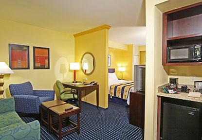 Springhill By Marriott Salt Downtown 3*