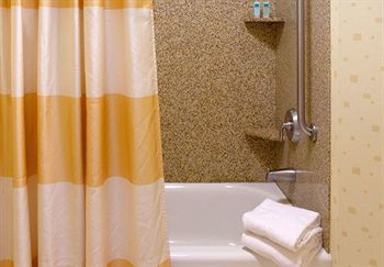 Hotel Springhill By Marriott Downtown 3*
