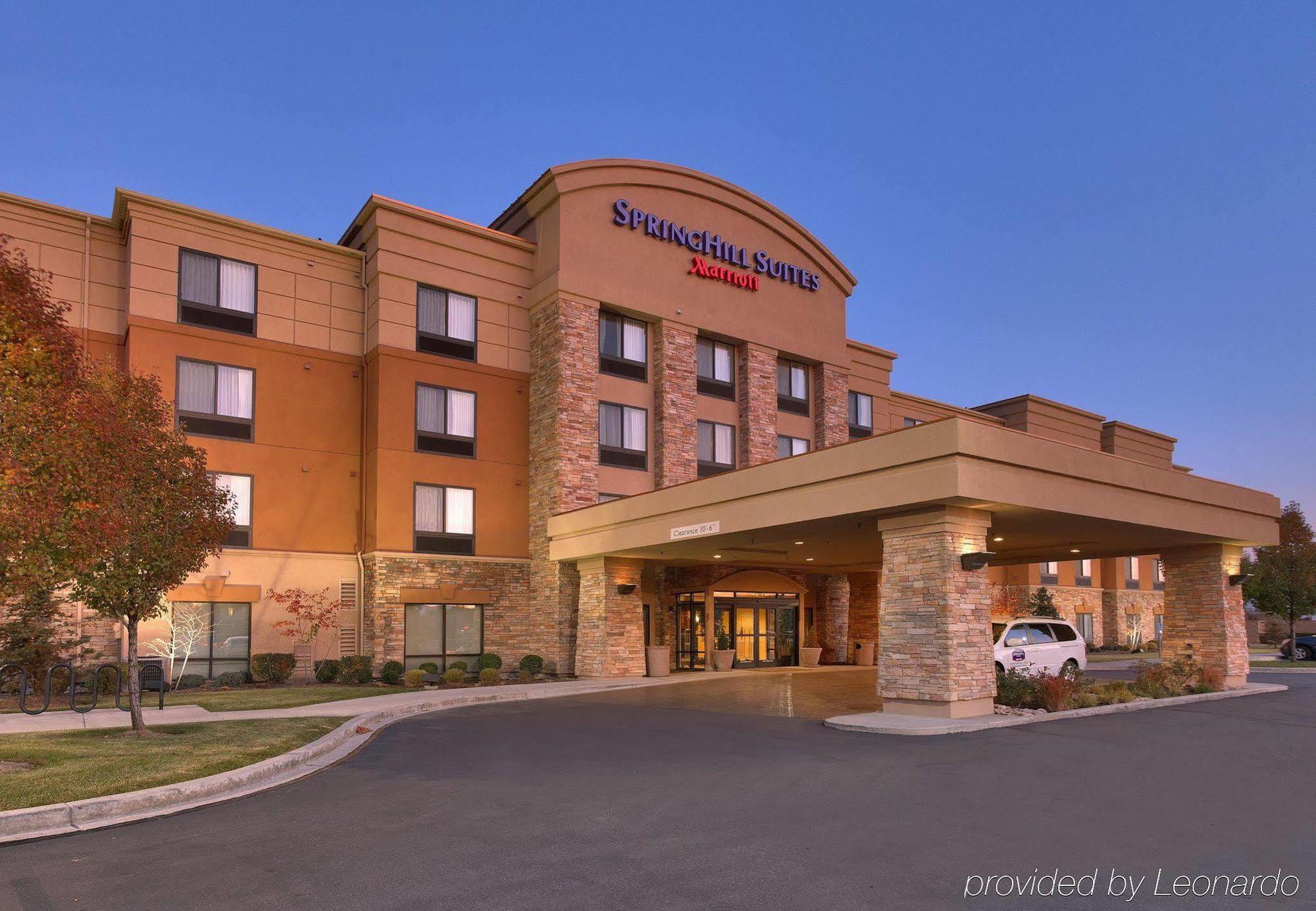 Springhill By Marriott Salt Downtown 3*