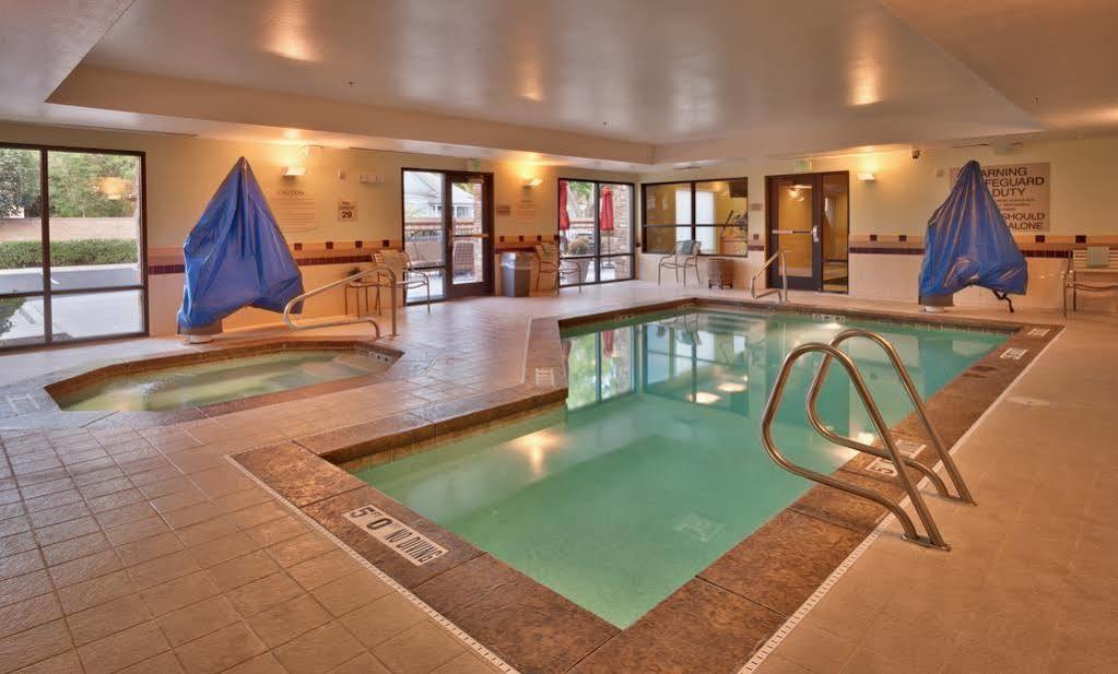 Springhill By Marriott Salt Downtown 3*